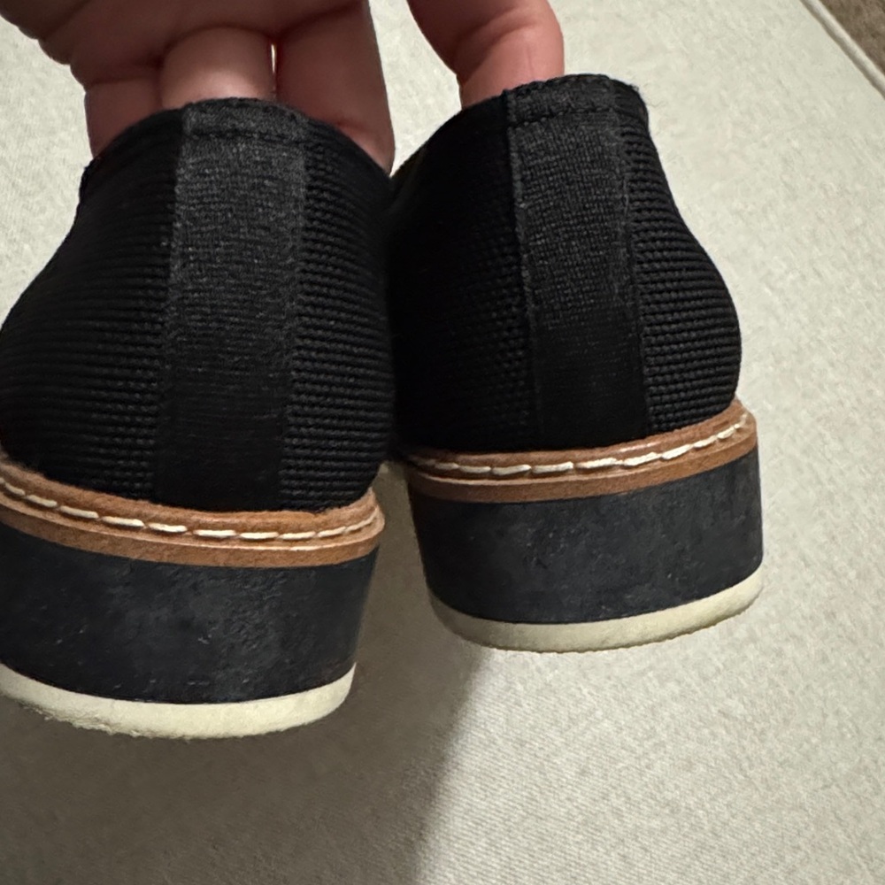 Like New-Me Too brand “Barrett” Mesh Loafers-Sz 8-Black-Elevated Cushioned Heel - Picture 8 of 16